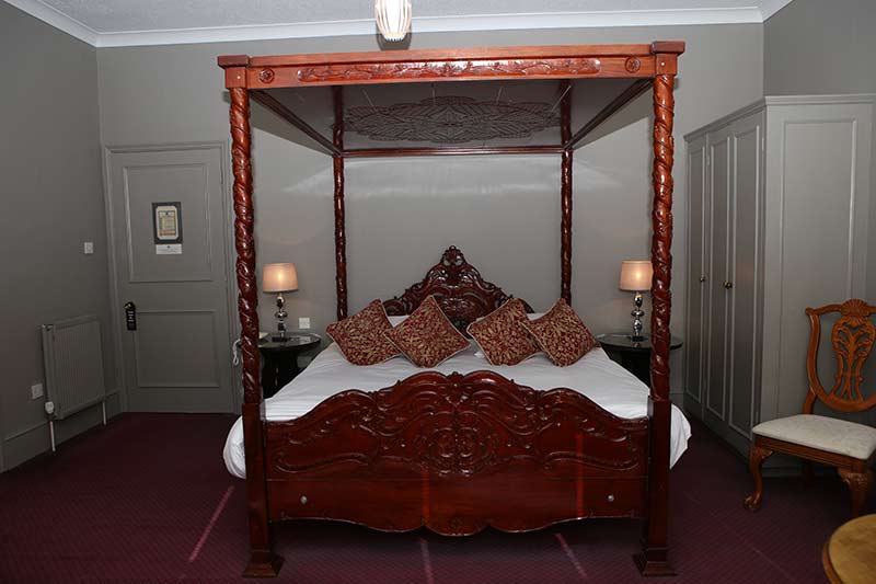 Four Poster Bed